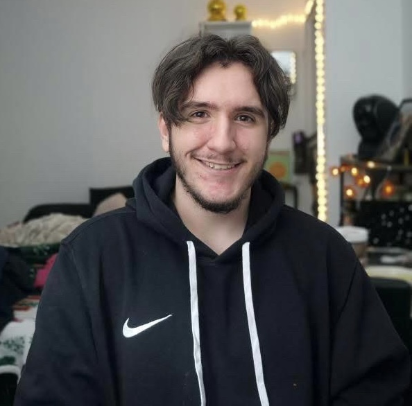 Mattéo, jeune étudiant qui a pu vivre avec sa mère à la Duchère