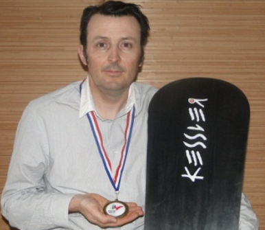 Sylvain Brechet avec un de ses titres de Champion de France.